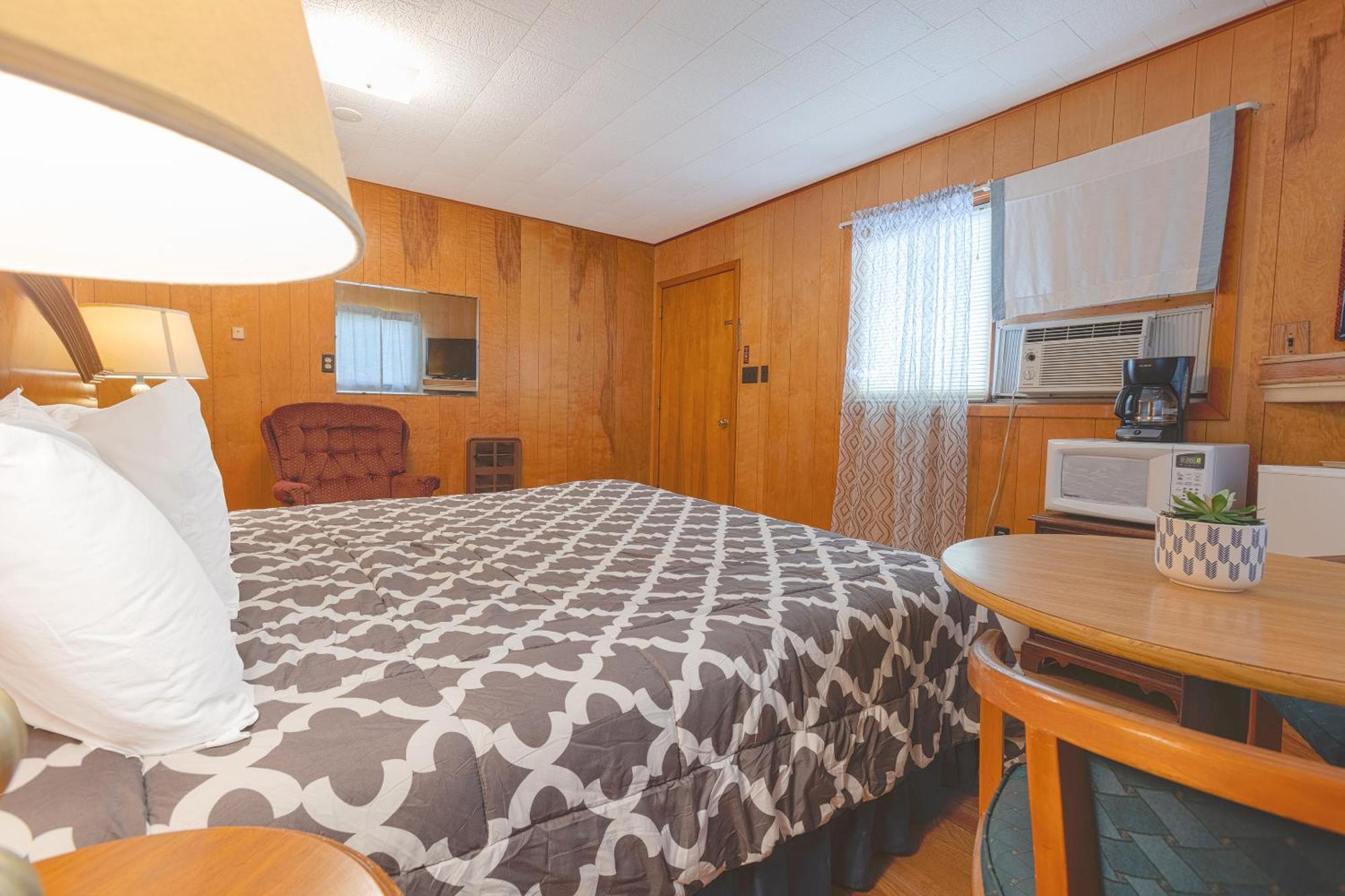 Parkside Motel By Oyo Meadville Conneaut Lake Conneaut Lakeshore Esterno foto
